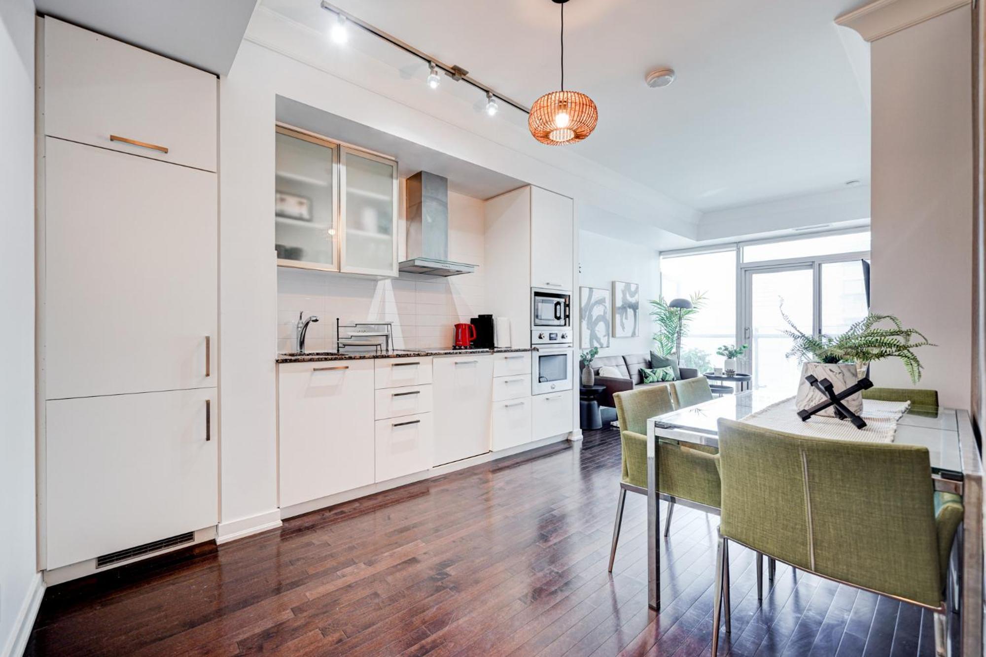 Skytree - Modern Rusty Condo Close To Union Station In Heart Of Downtown 토론토 외부 사진