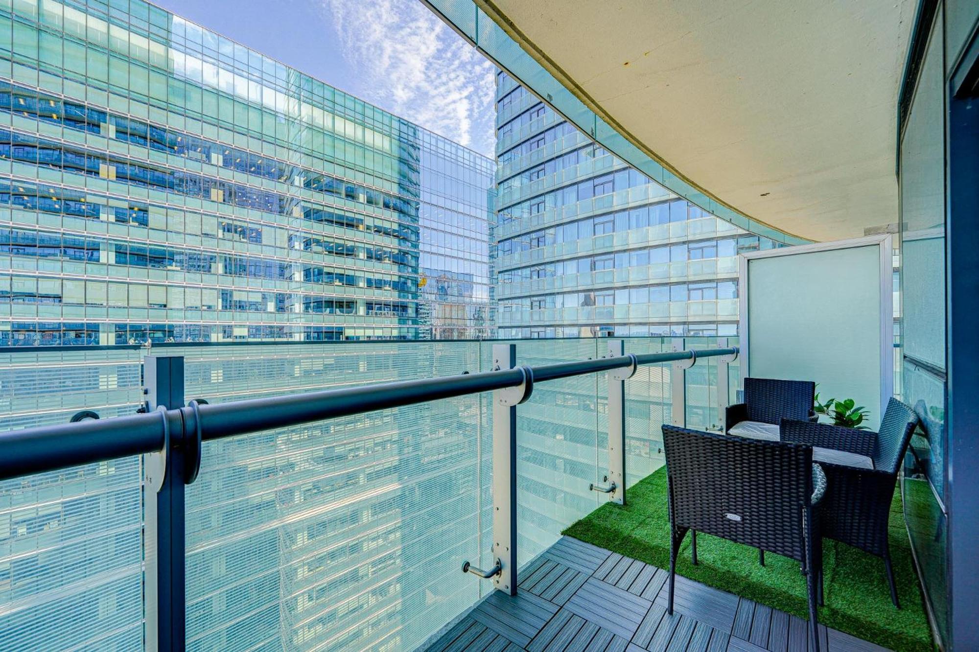 Skytree - Modern Rusty Condo Close To Union Station In Heart Of Downtown 토론토 외부 사진