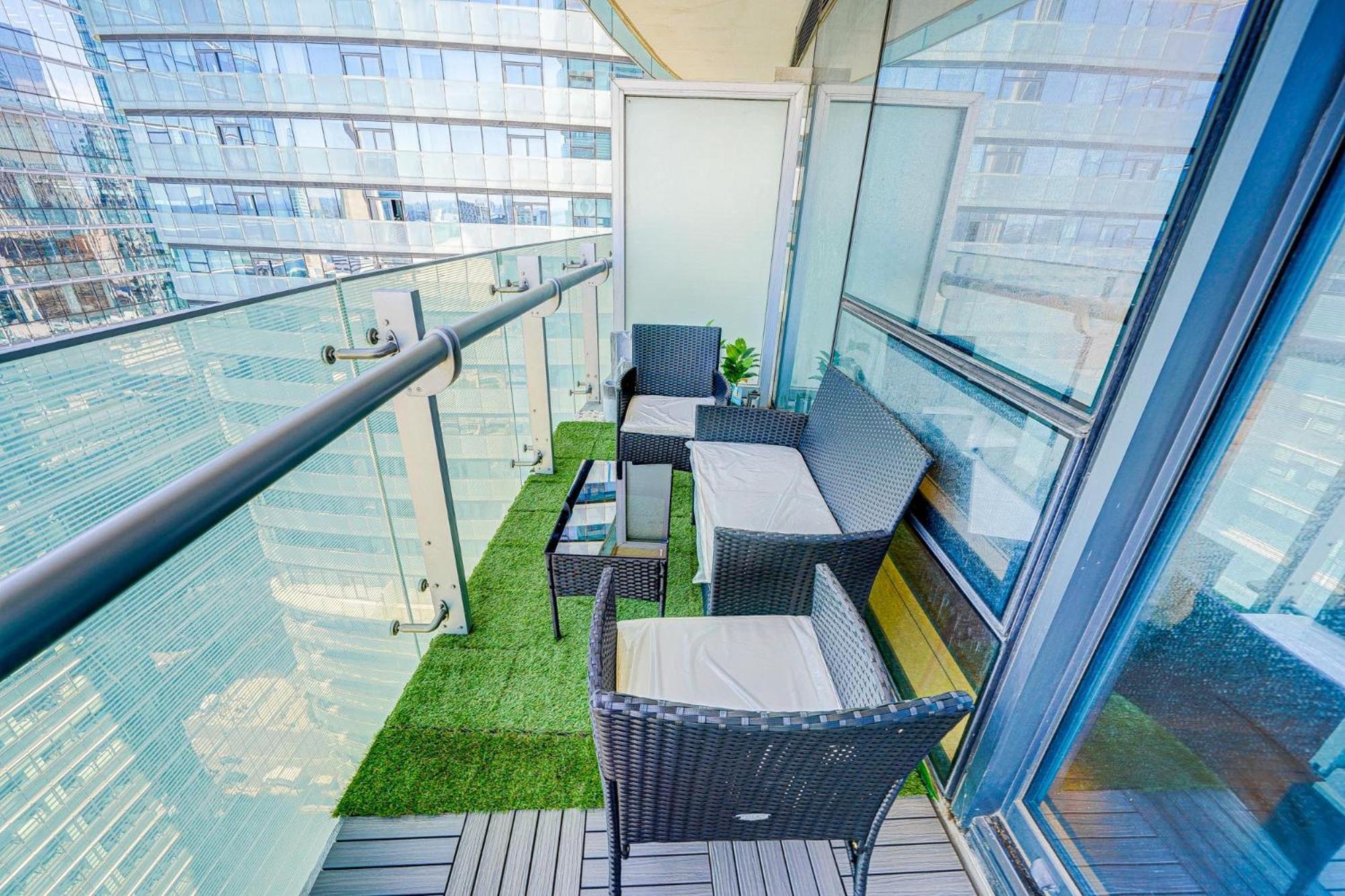 Skytree - Modern Rusty Condo Close To Union Station In Heart Of Downtown 토론토 외부 사진