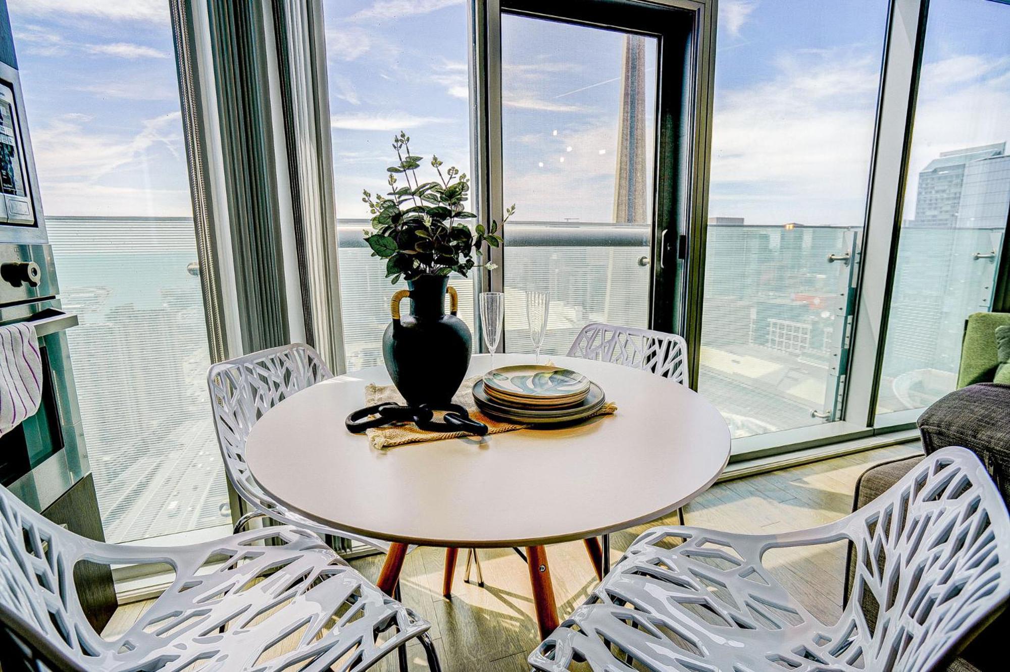 Skytree - Modern Rusty Condo Close To Union Station In Heart Of Downtown 토론토 외부 사진